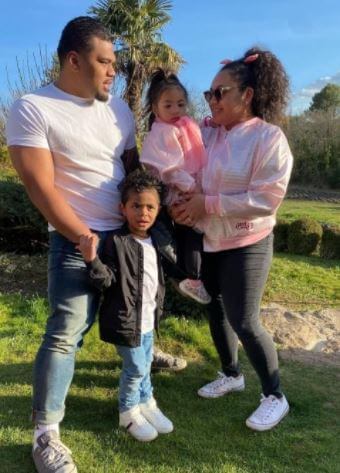 Joe Taufete'e with his family.